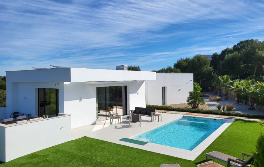 Sale - Villa - Las Colinas