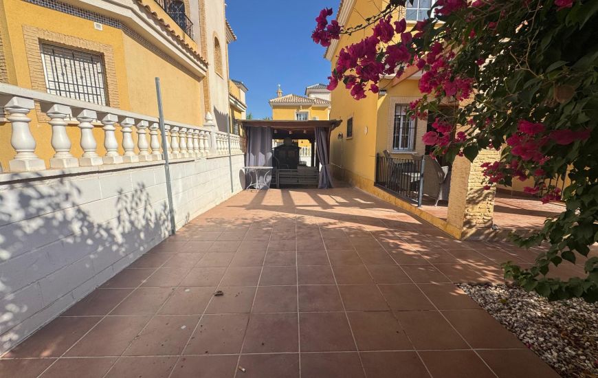 Sale - Villa - Algorfa