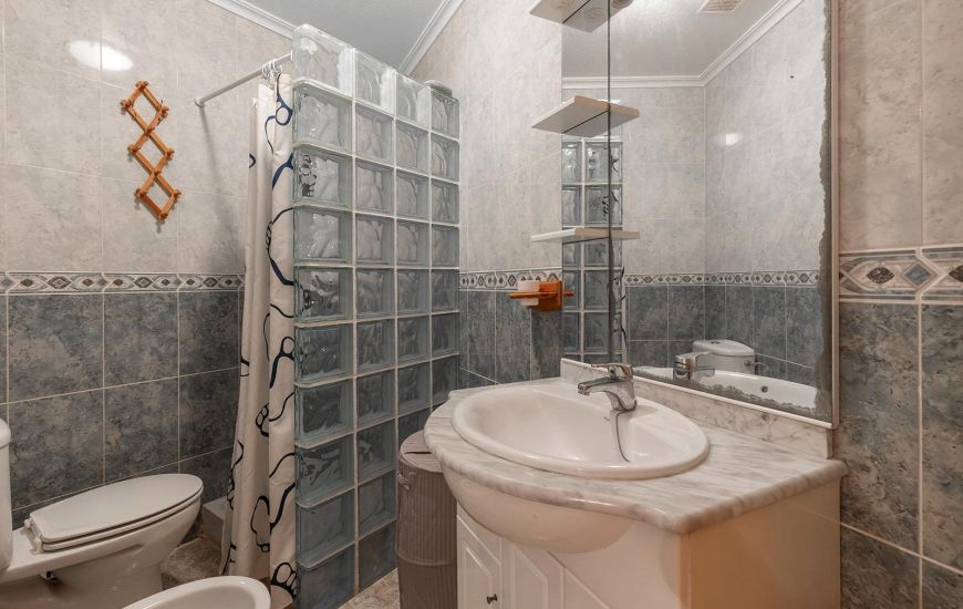 Venta - Ground Floor - Torrevieja