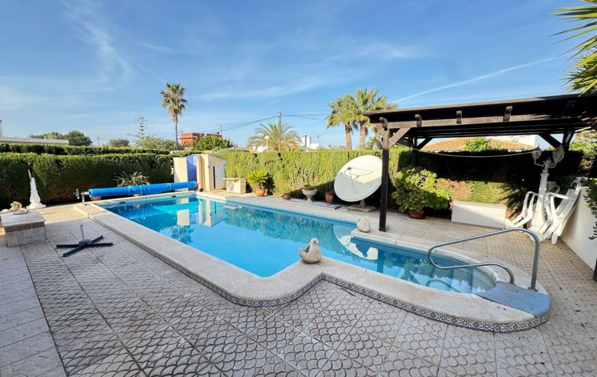 Sale - Villa - Cabo Roig