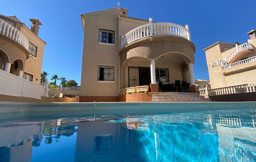 Sale - Villa - El Galan