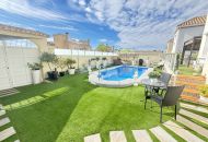 Sale - Villa - Villamartin