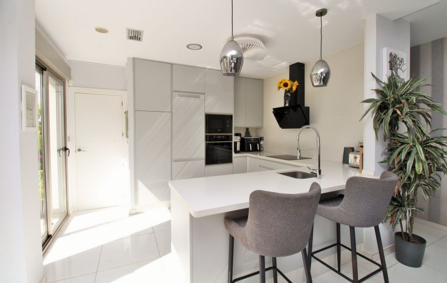 Sale - Villa - Villamartin