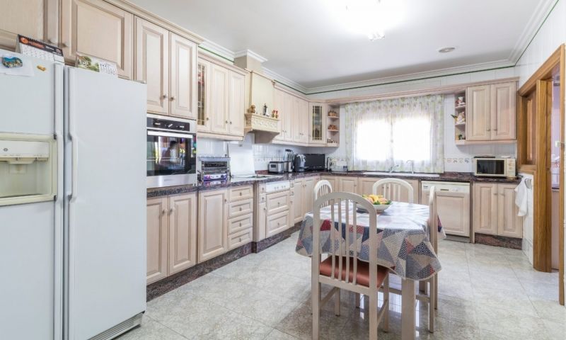 Sale - Villa - Elche
