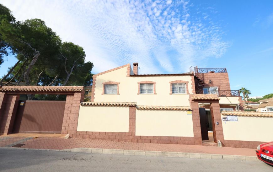 Sale - Villa - Torrevieja