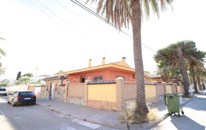 Sale - Villa - Cabo Roig