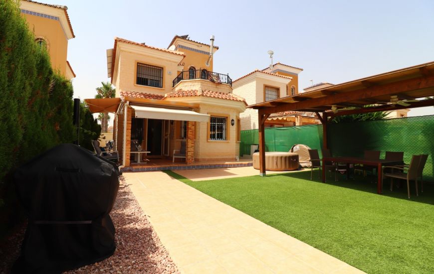 Sale - Villa - Guardamar del Segura