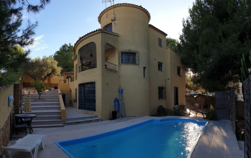 Sale - Villa - Villamartin