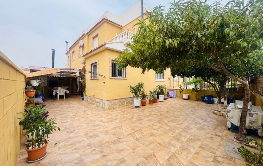 Sale - Half Vrijstaand Huis - Ciudad Quesada