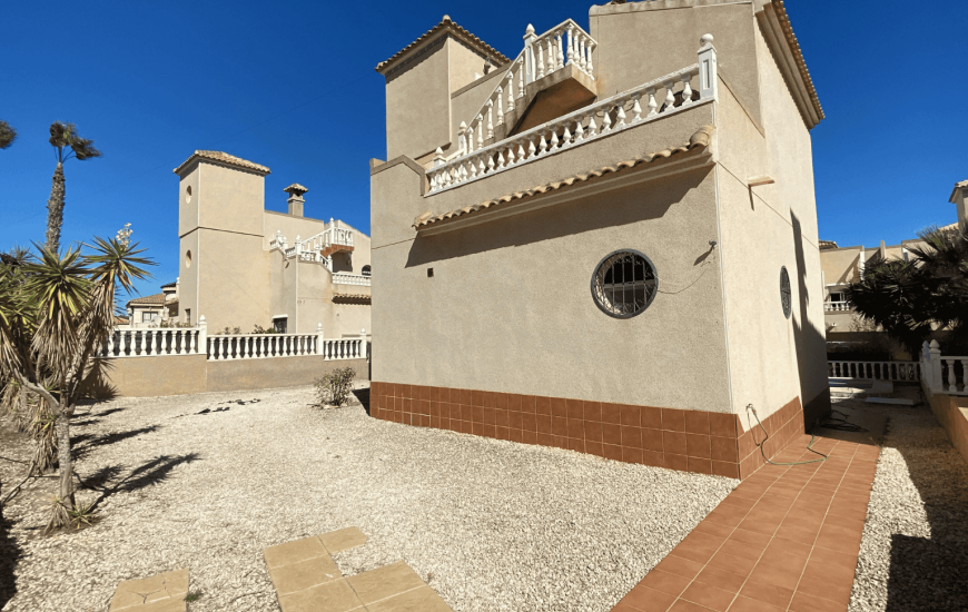 Sale - Villa - El Galan