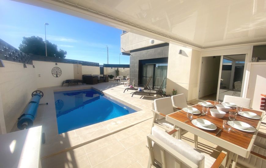 Sale - Half Vrijstaand Huis - Ciudad Quesada