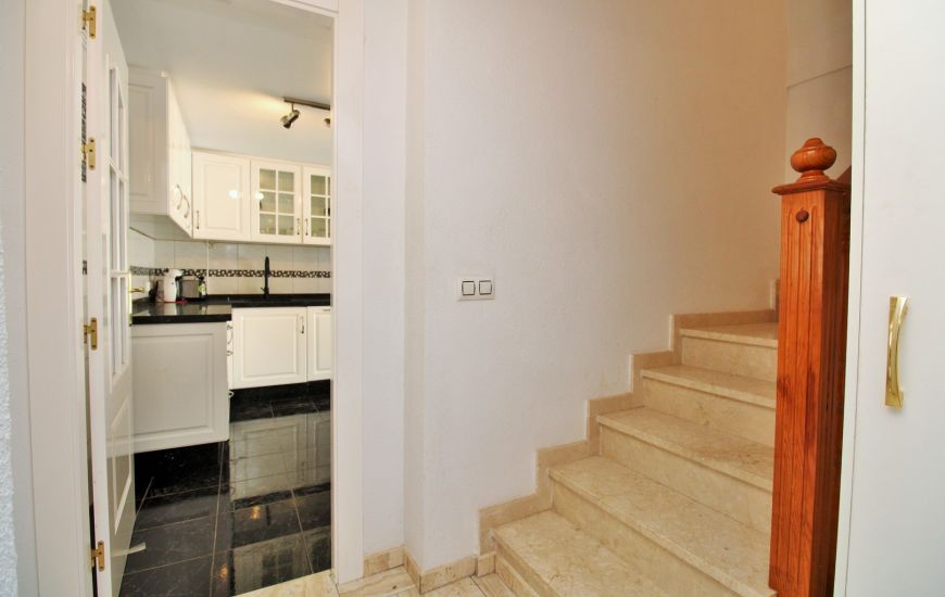 Sale - Villa - Villamartin