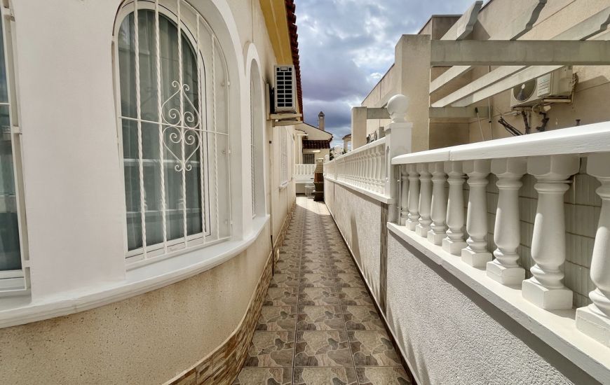 Venta - Villa - Algorfa
