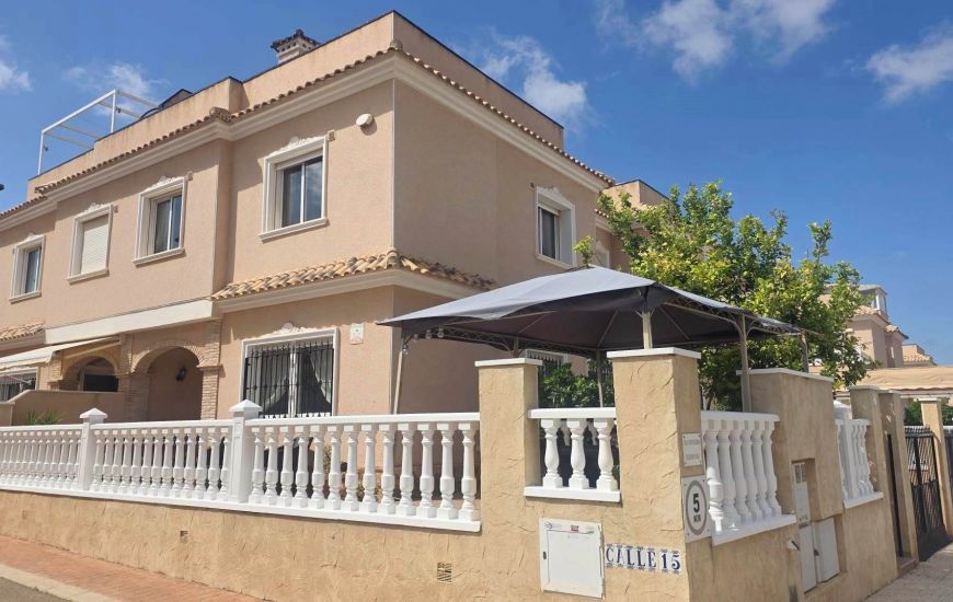 Sale - Rijtjeshuis - Villamartin