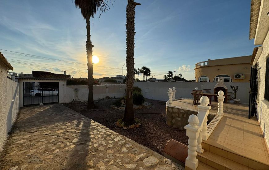 Sale - Villa - Torrevieja - 