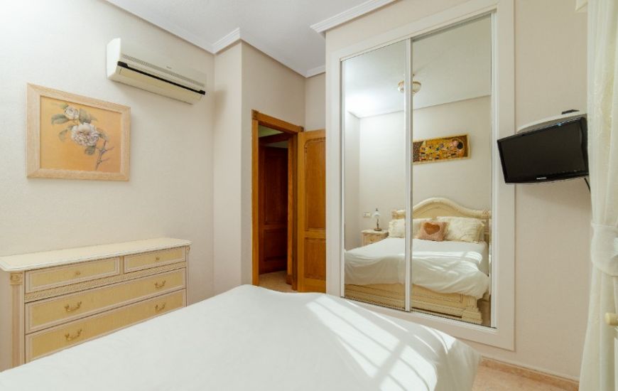 Sale - Villa - Los Altos