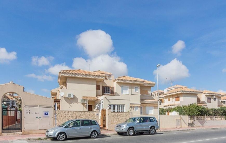 Sale - Casa - Orihuela Costa