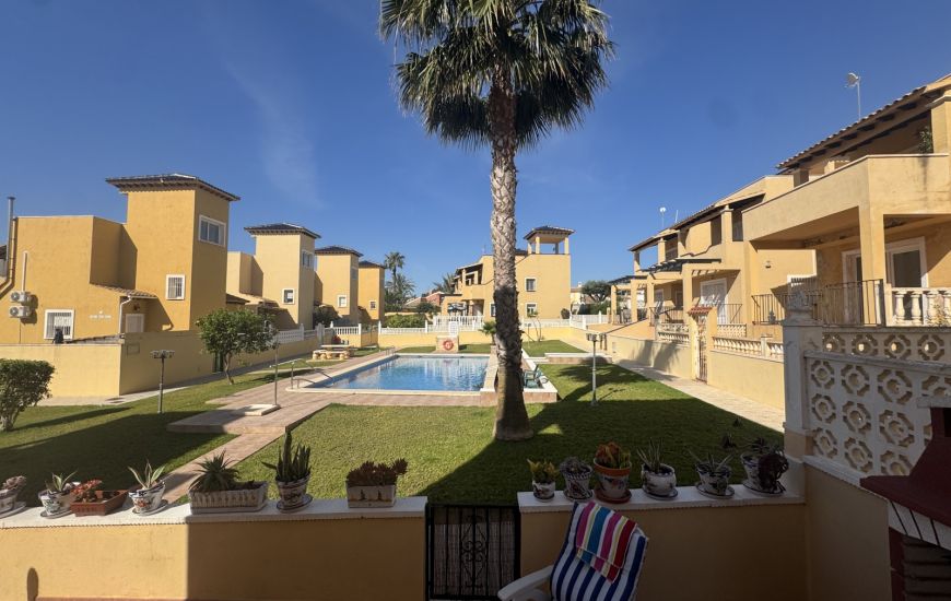 Sale - Villa - Villamartin