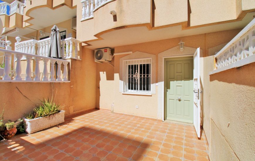 Sale - Rijtjeshuis - Villamartin