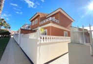 Sale - Half Vrijstaand Huis - Ciudad Quesada