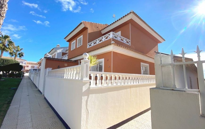 Sale - Half Vrijstaand Huis - Ciudad Quesada