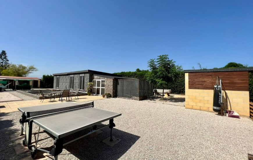 Sale - Villa with annex - Dolores