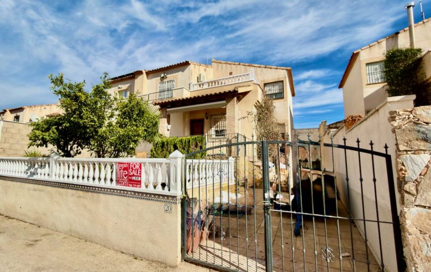 Venta - Villa - Algorfa