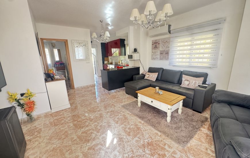 Sale - Villa - Villamartin