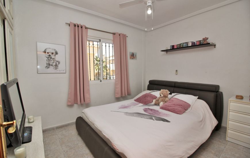 Sale - Villa - Villamartin