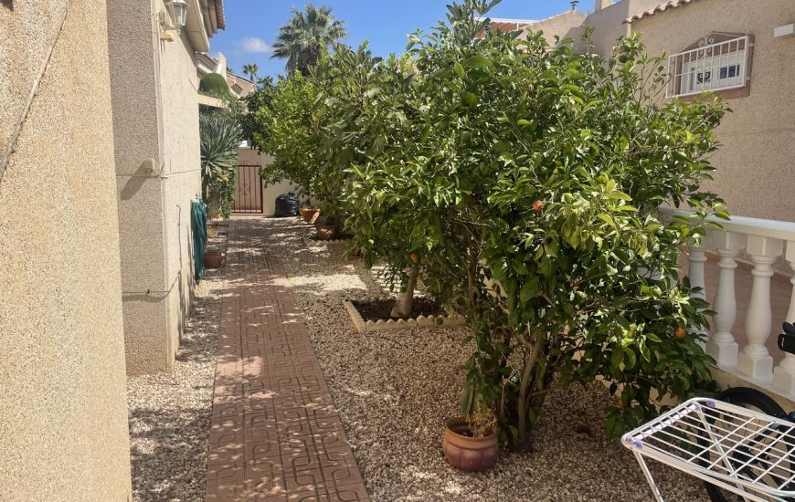 Sale - Villa - Algorfa