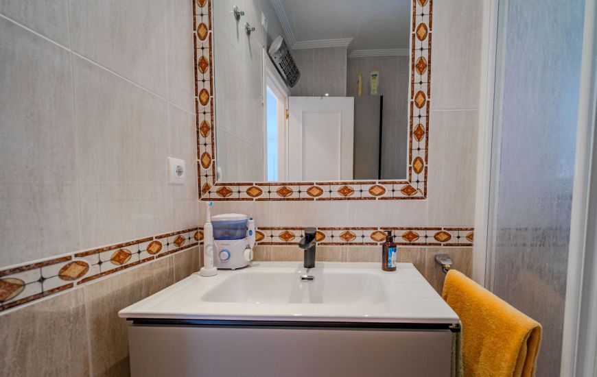Sale - Villa - El Raso