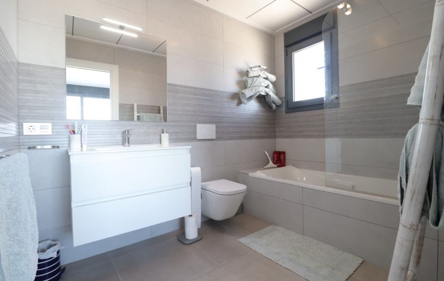 Sale - Villa - Benimar
