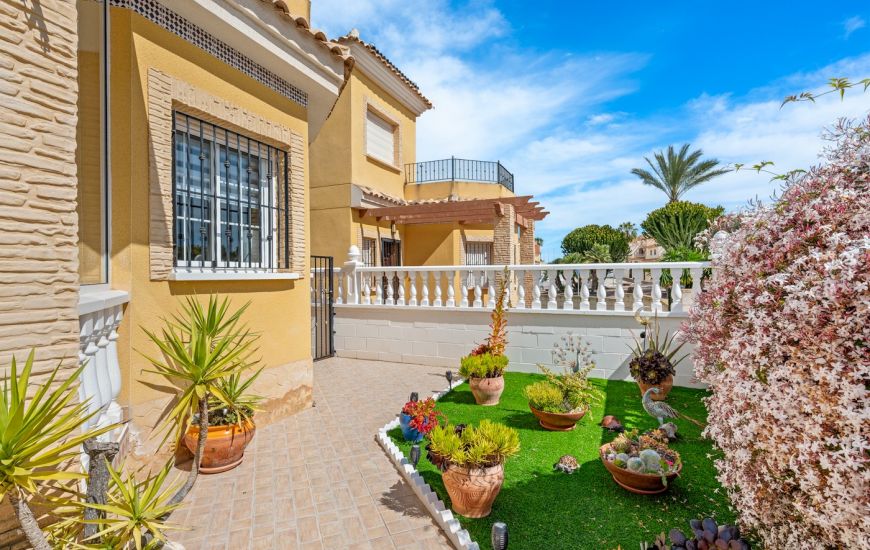 Sale - Villa - Algorfa