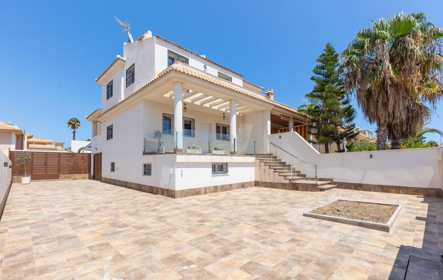 Sale - Villa - Torrevieja - 