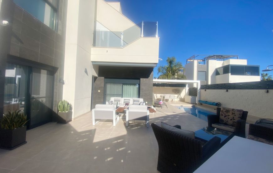 Sale - Half Vrijstaand Huis - Ciudad Quesada