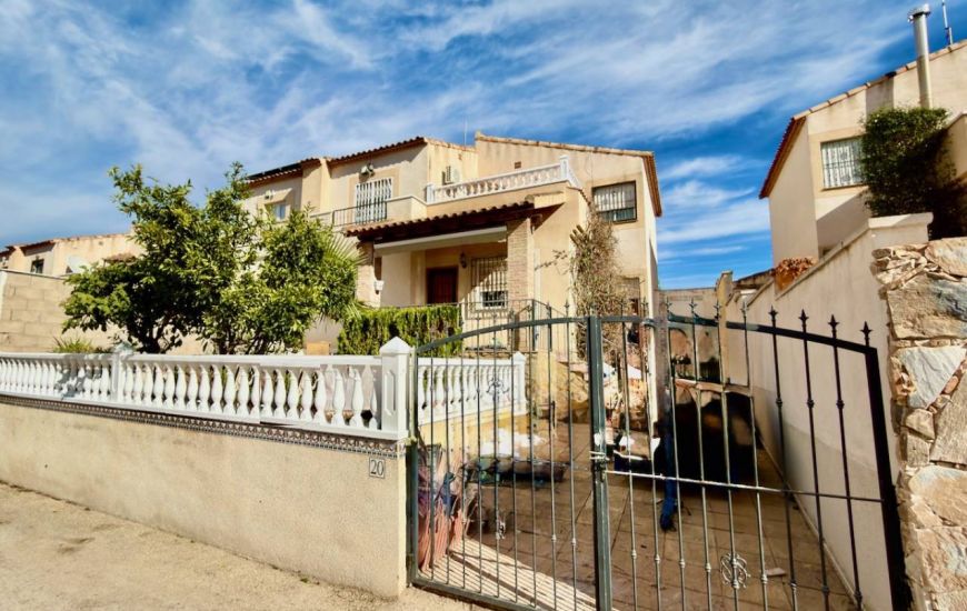 Sale - Villa - Algorfa - La Finca Golf