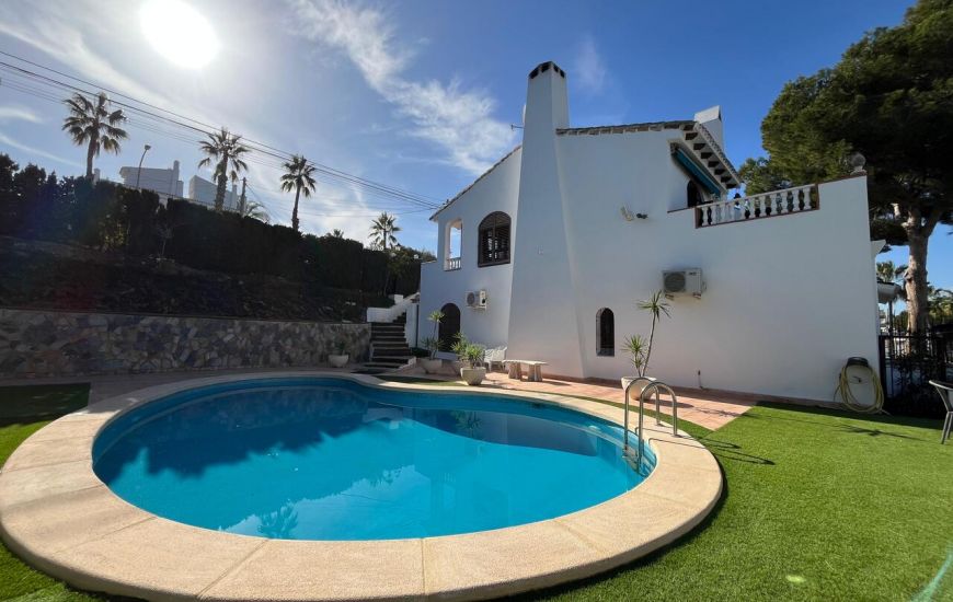 Sale - Villa - Villamartin