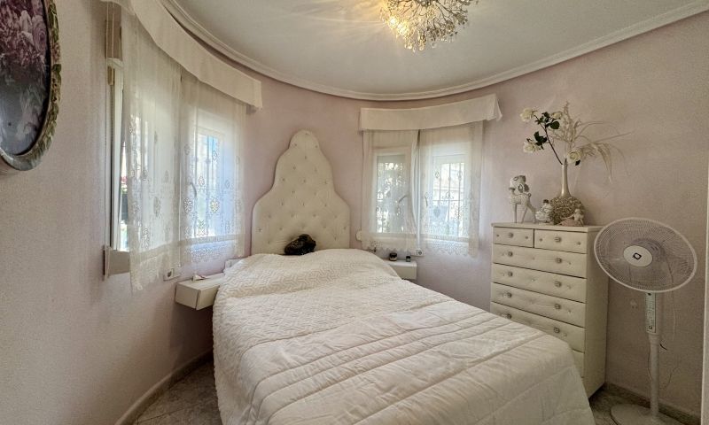 Sale - Villa - Orihuela Costa