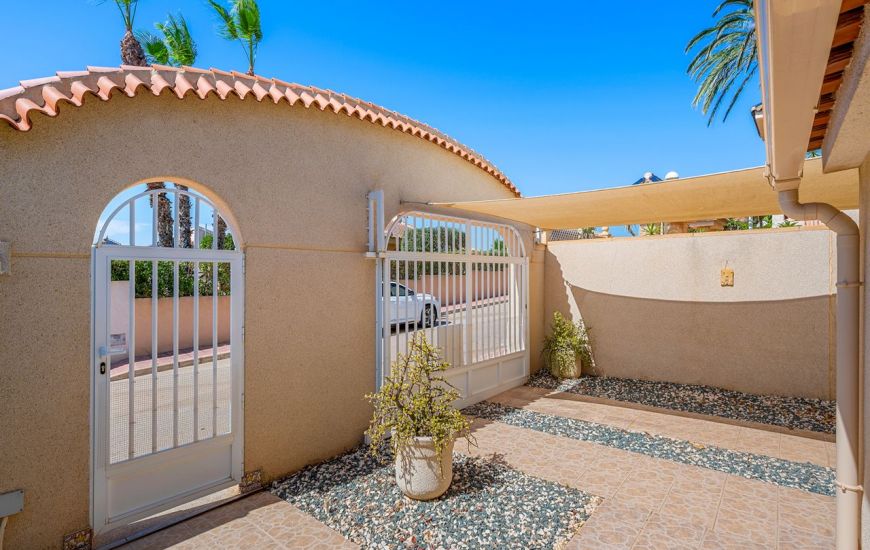 Sale - Villa - Benijófar - 