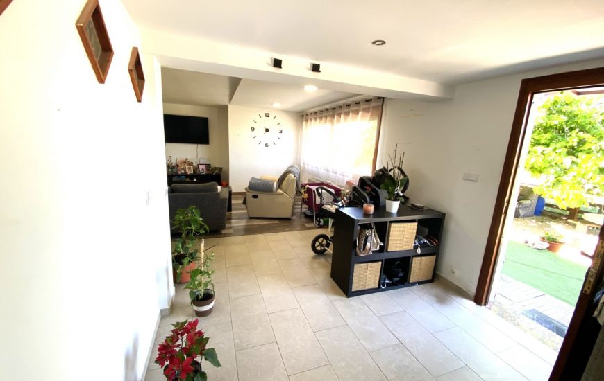 Sale - Country Property - Sax