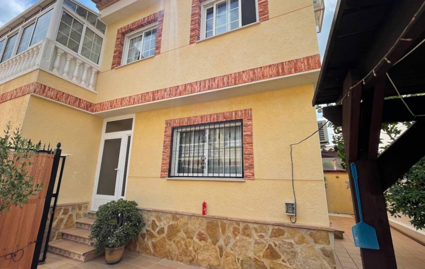Sale - Villa - Algorfa