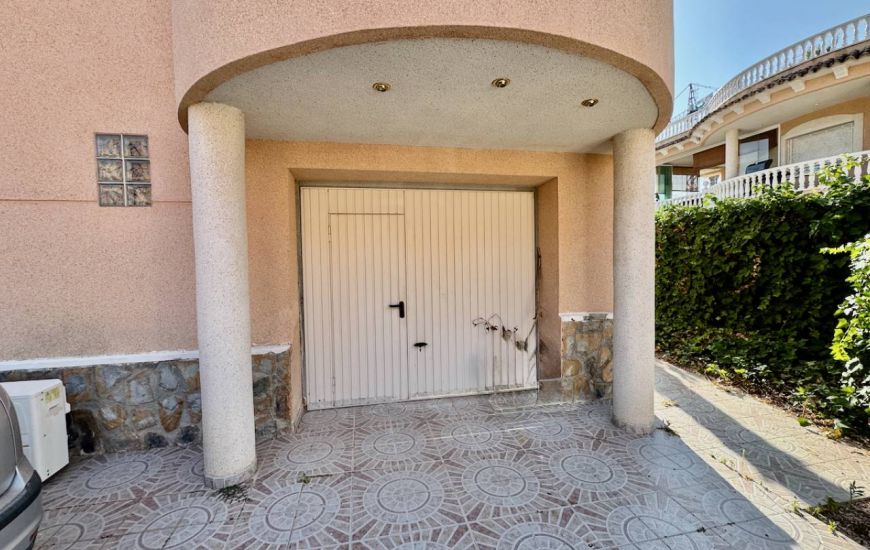 Sale - Villa - Benferri