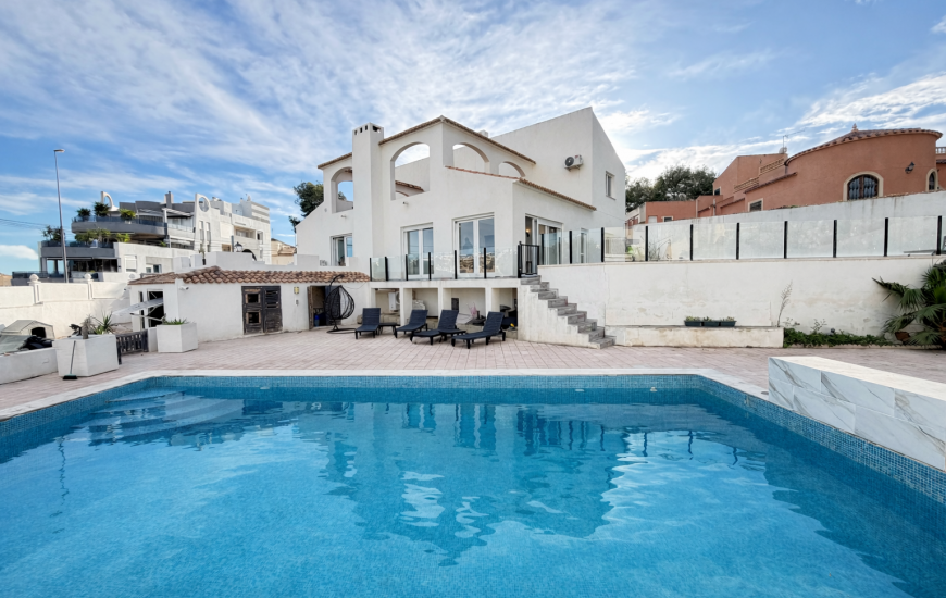 Venta - Villa - Villamartin