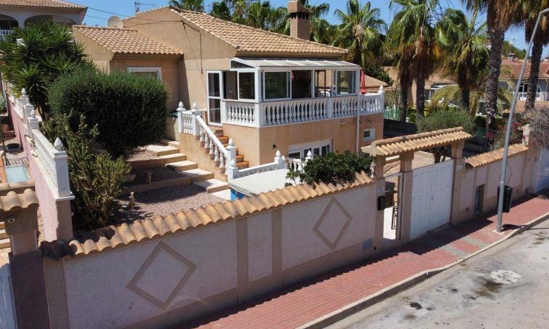 Sale - Villa - Torrevieja