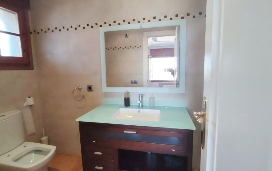 Venta - Villa - Petrer