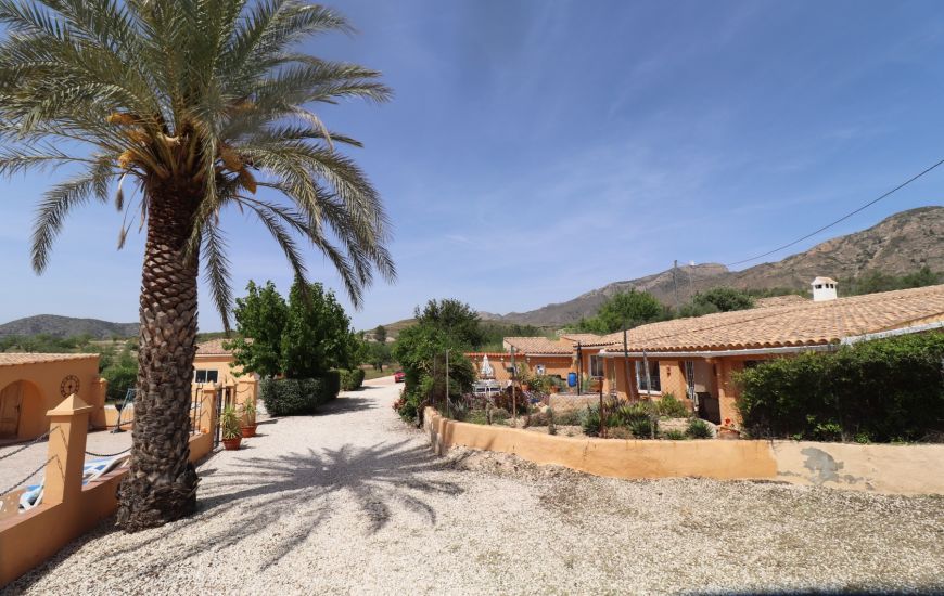 Sale - Country Property - Hondón de las Nieves