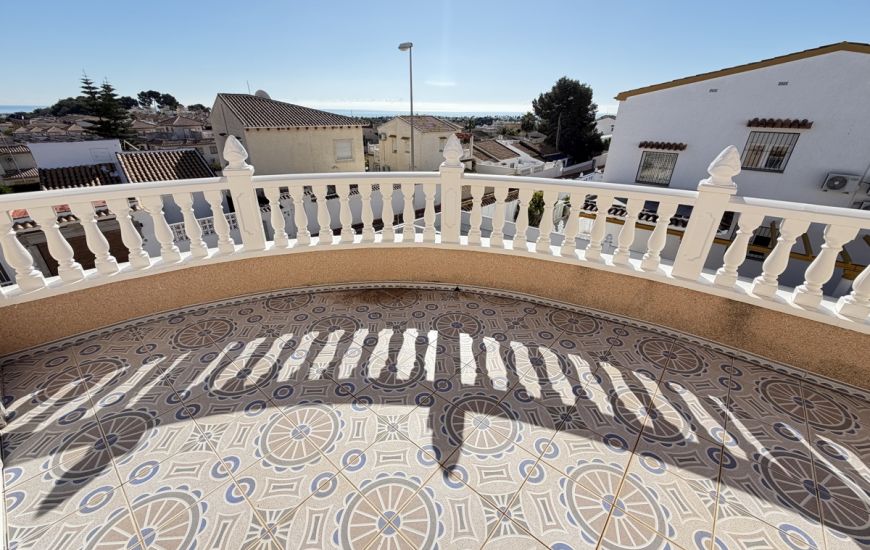 Sale - Villa - Villamartin