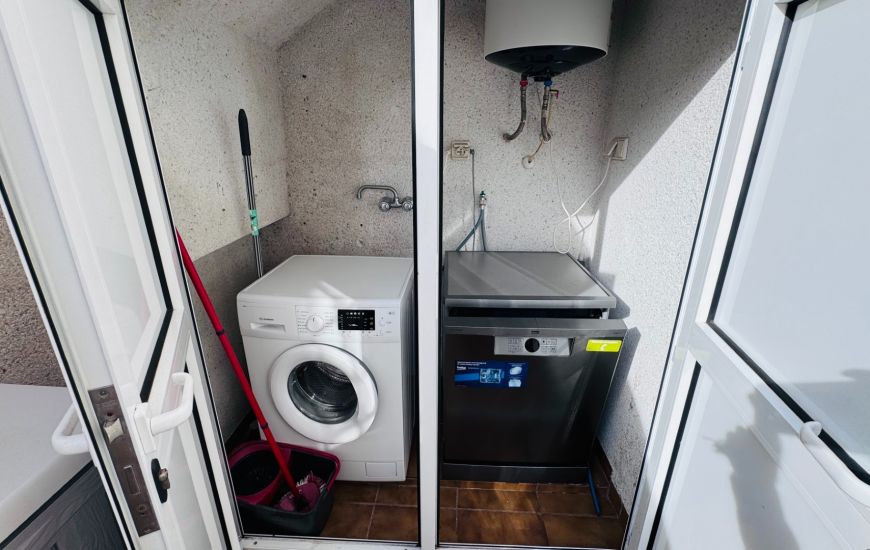 Sale - Townhouse - Daya Nueva