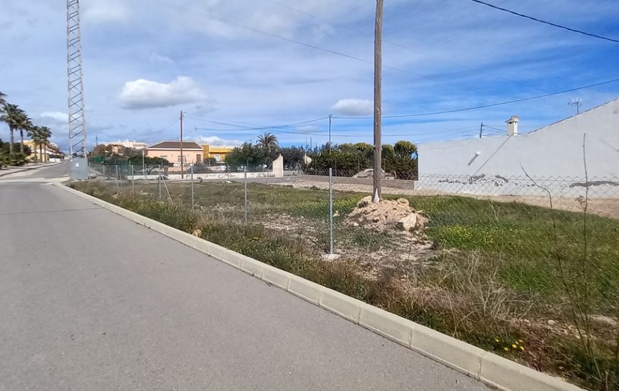 Venta - Terreno - Los Montesinos