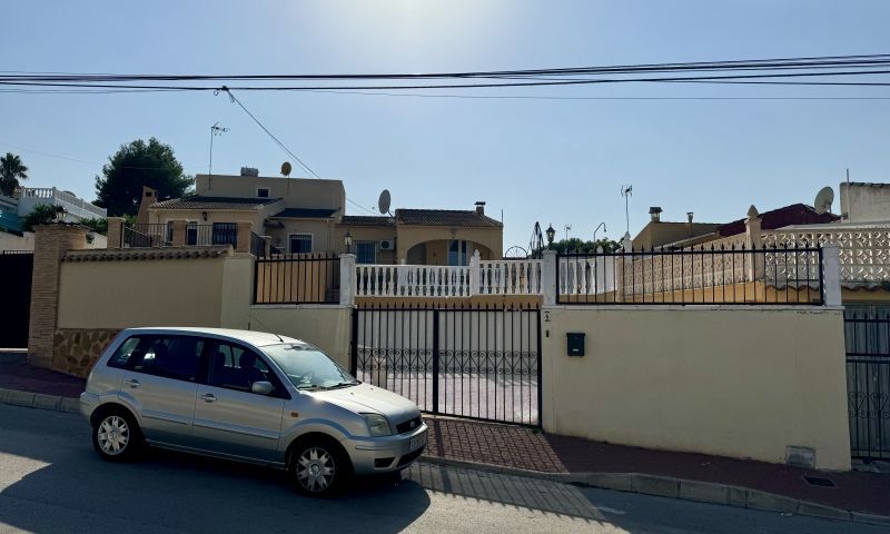 Sale - Villa - Los Balcones